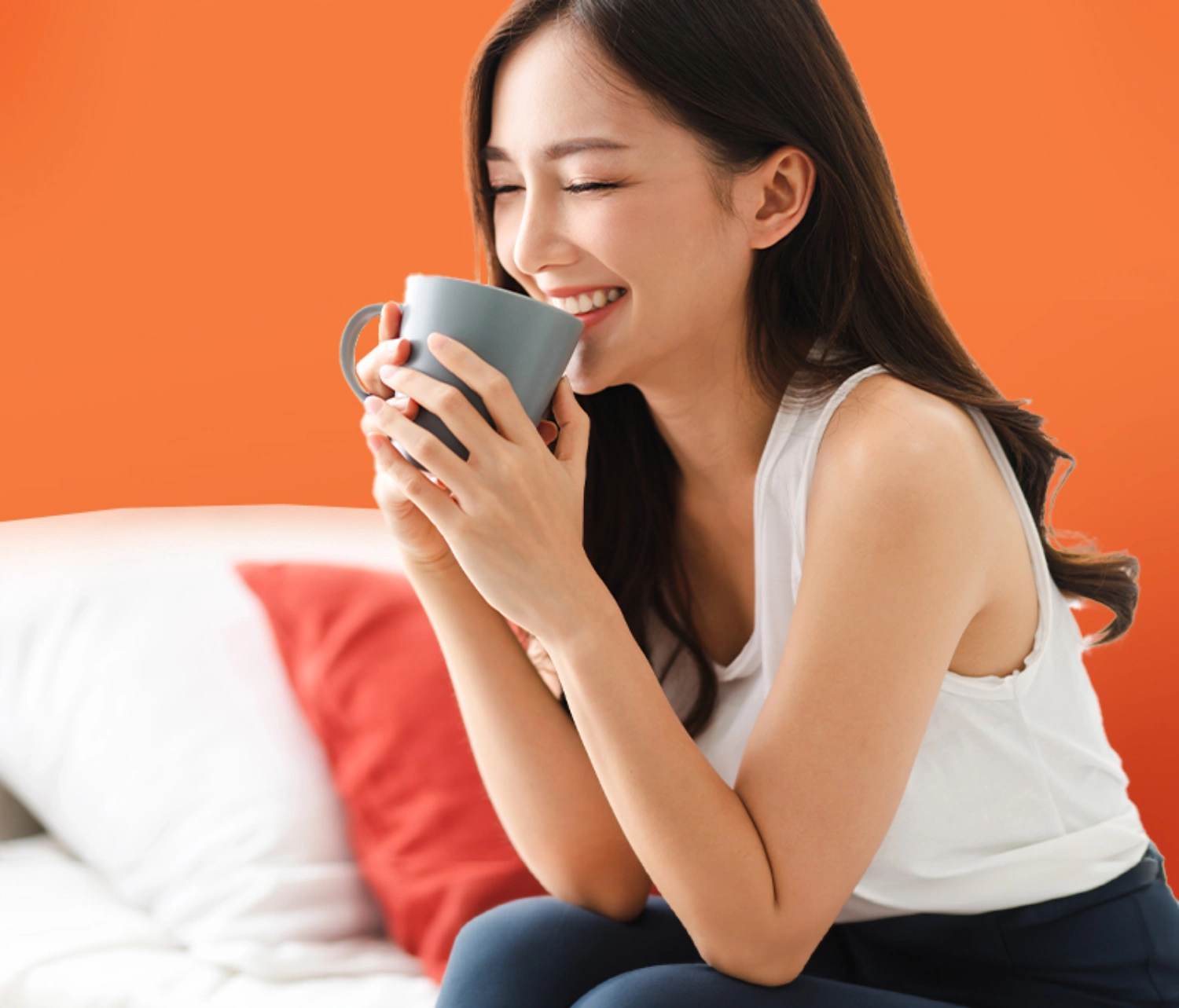 Thường xuyên uống nhiều nước để trung hoà axit trong khoang miệng